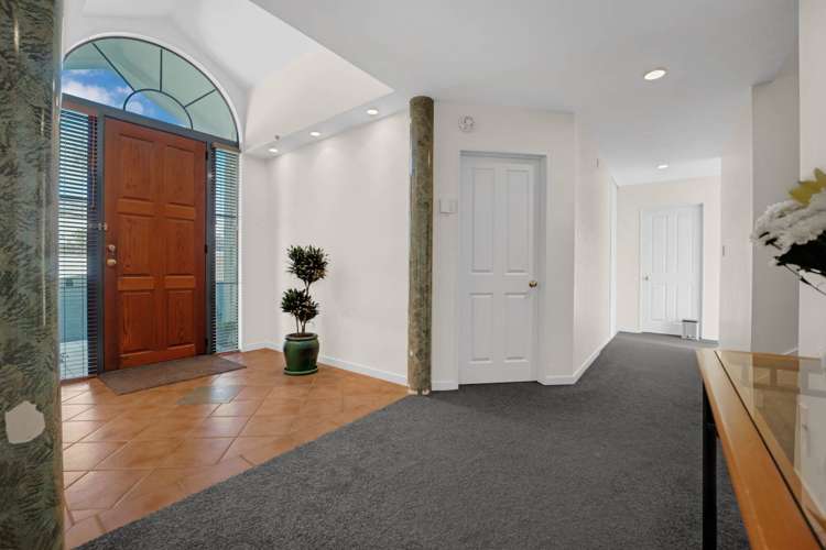 17 Eastwood Rise Browns Bay_24