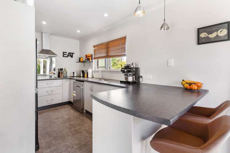 22 Kenrick Road Pukehangi_8