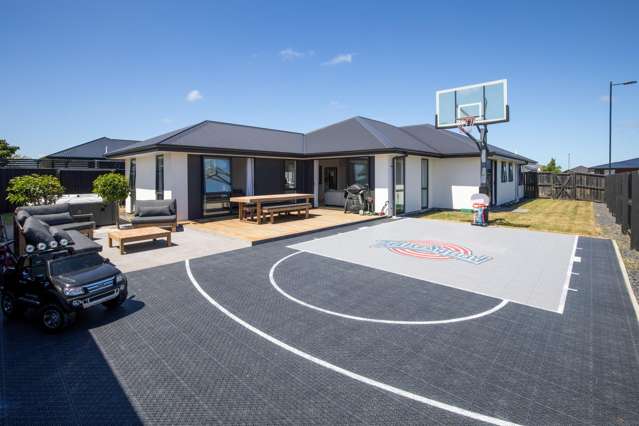 Modern Comfort Meets Family Living in Rolleston