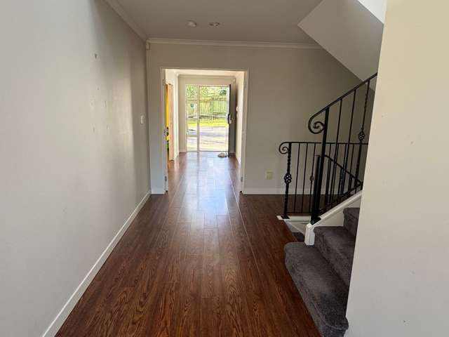 37 Charles Dickens Drive Mellons Bay_1