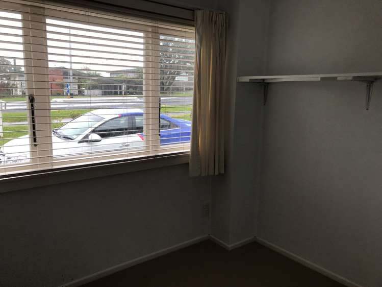 89 Golf Road New Lynn_4