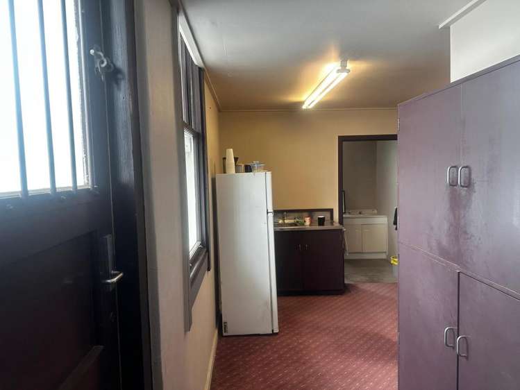 77 High Street Hawera_8