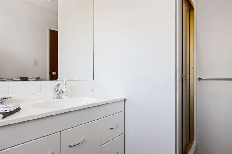 1/12 Broadfell Avenue Avonhead_9