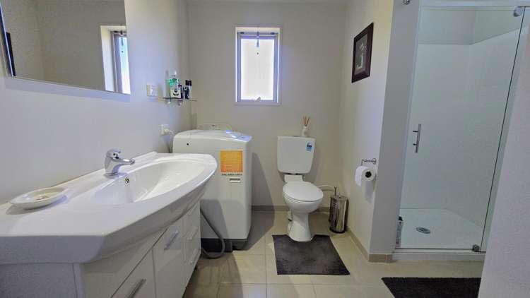 711B La Fontaine Road Harihari_10