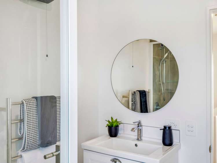 2/287 Selwyn Street Spreydon_21