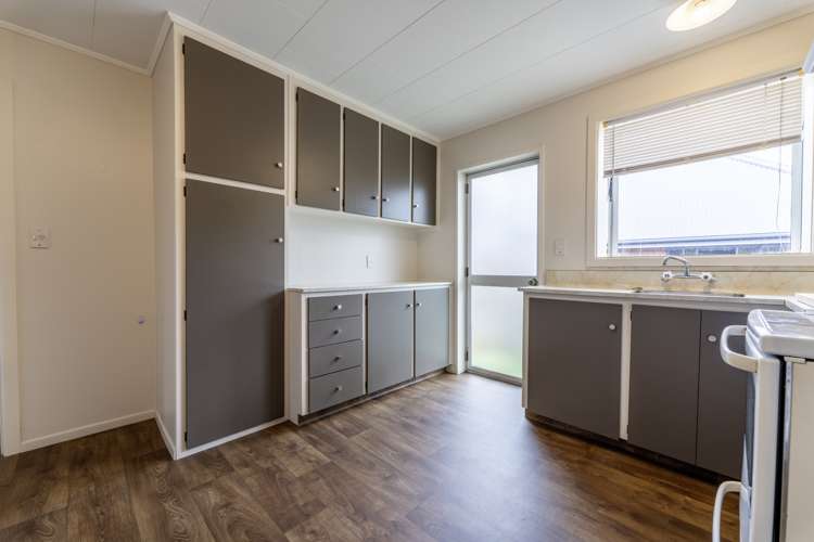 2/164 North Street West End_5