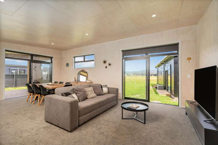 5 Riria Way Matarangi_6