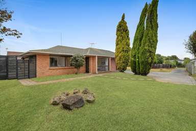 64B Sunderlands Road_1