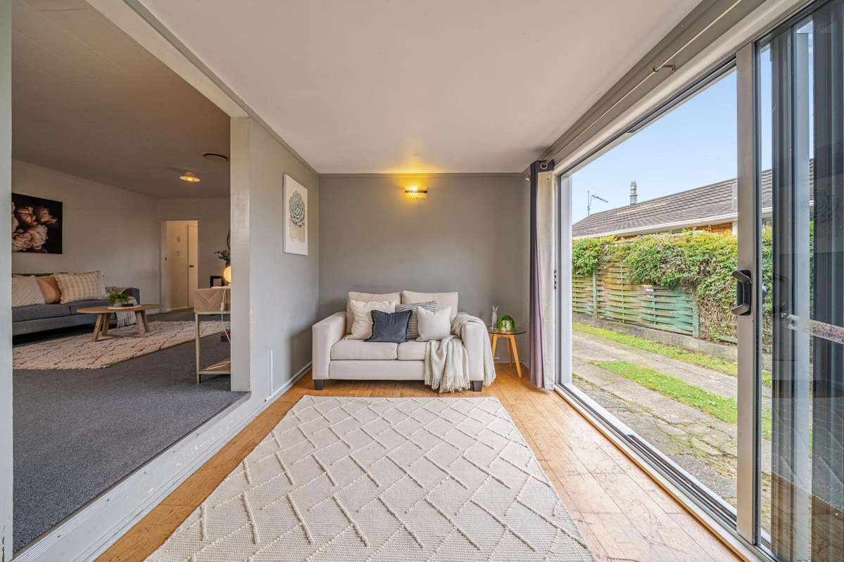 77 Pasadena Crescent_2