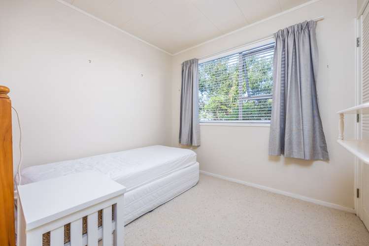 30 Matapouri Road Mangere Bridge_16