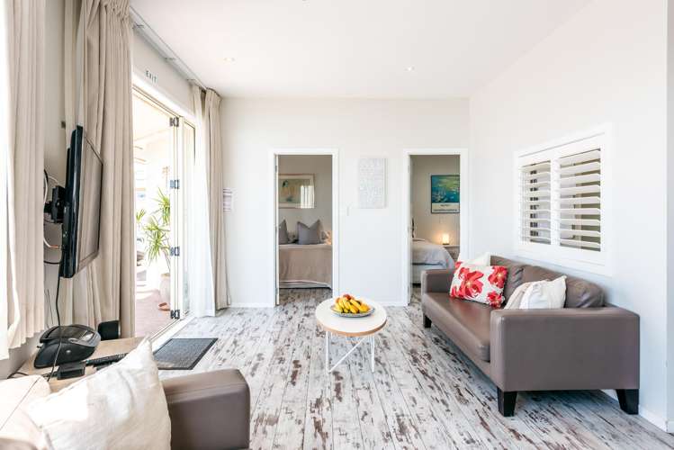 6/118 Ocean View Road Oneroa_8