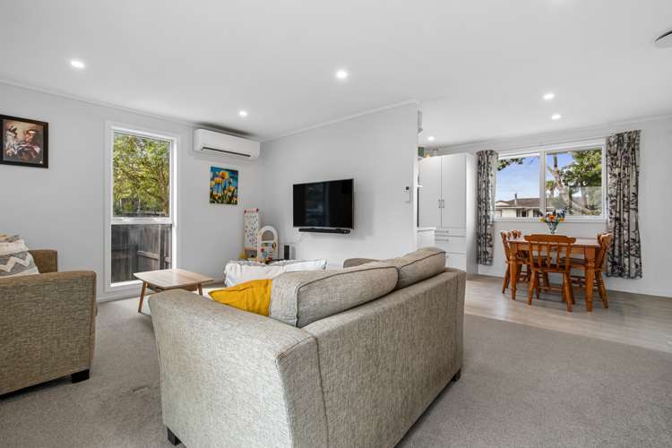 2/17 Glen Road Ranui_4