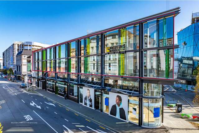 Showpiece tenancy in an architectural icon