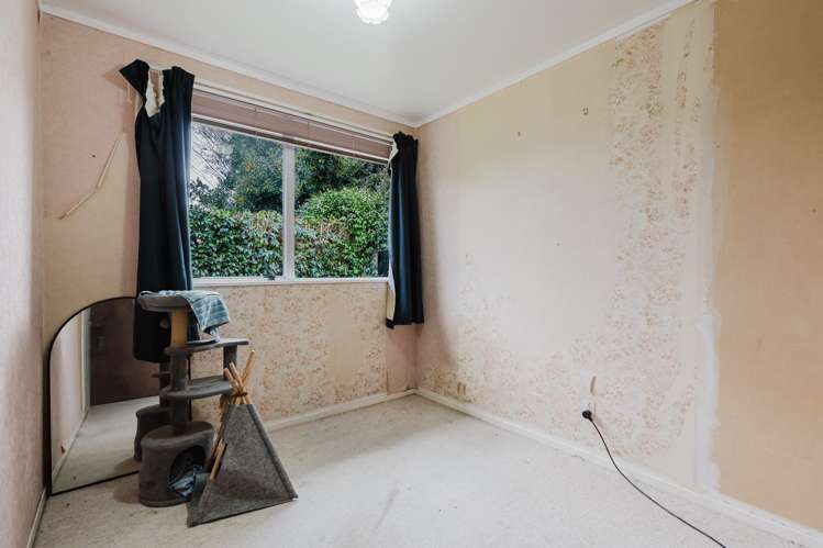 16 Gillett Lane Enderley_6