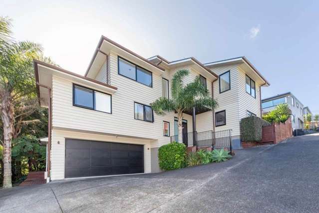 A beautiful 5 bedroom-house located in Central...