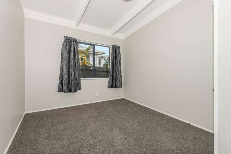 8a Raumati Crescent Onerahi_10