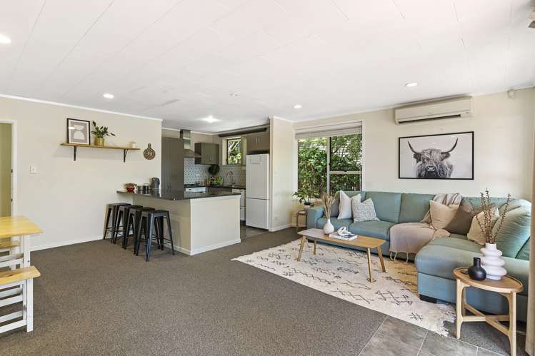 2/80a Captain Scott Road Glen Eden_10