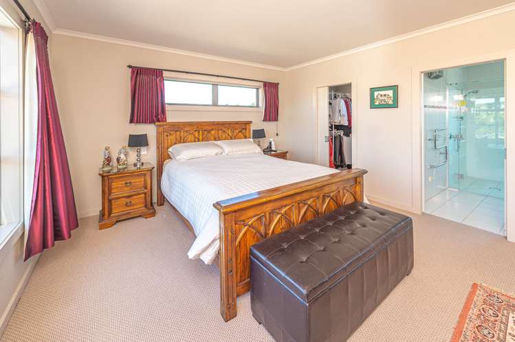 4 Lithgow Drive Otamatea_9