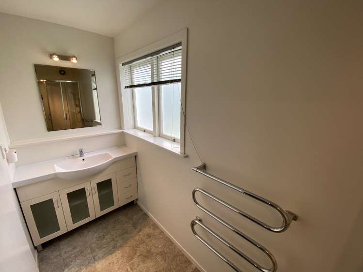 402 Ellerslie-Panmure Highway Mount Wellington_8