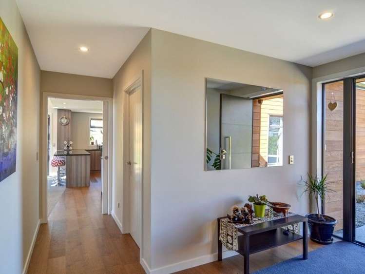 46 Falconer Rise Jacks Point_17