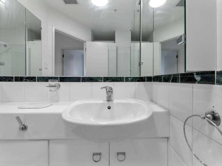 12F/14 Waterloo Quadrant City Centre_10