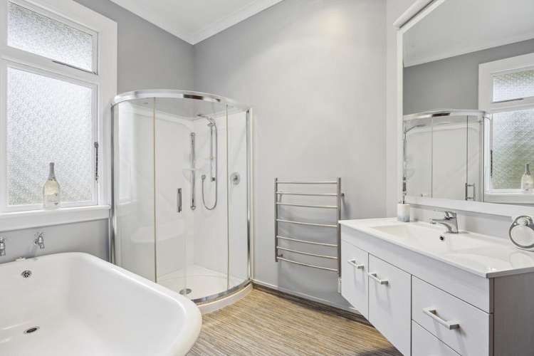 57 Easther Crescent Kew_13