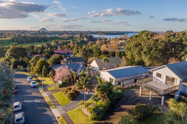 4 Pamir Place & 64 Victory Street Welcome Bay_4