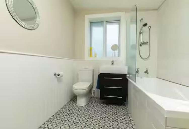 4 Outlook Road Greenhithe_16