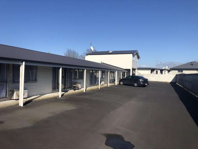 Tidy One Bedroom in Heart of Hamilton East