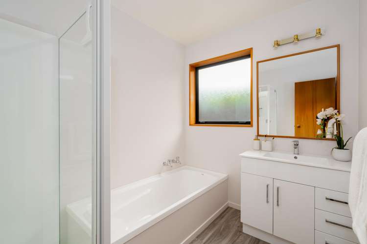 81 Chartwell Street Burwood_25