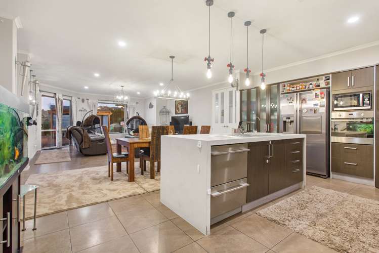 73 Sovereign Street Flat Bush_5