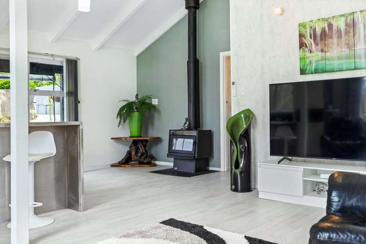 42 McEntee Road Waitakere_12