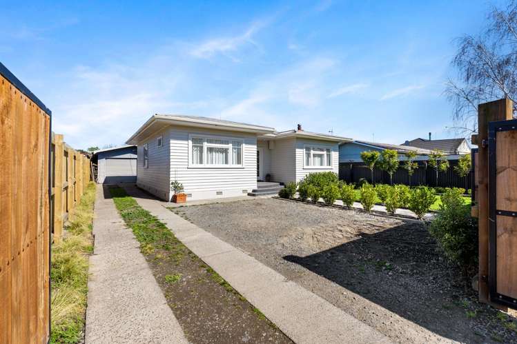 1031 Beatty Street Mayfair_13