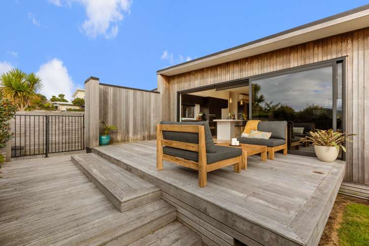 1156a South Road Oakura_5