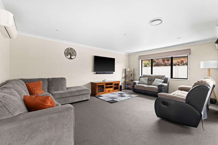 216 Frimley Oaks Frimley_8