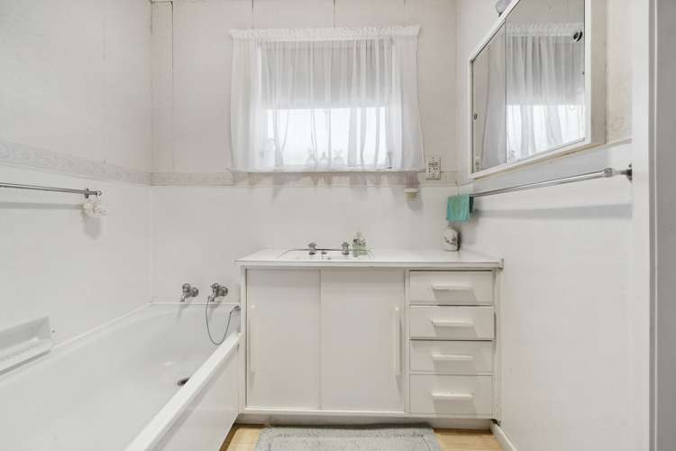 22 Ridge Street Otumoetai_14