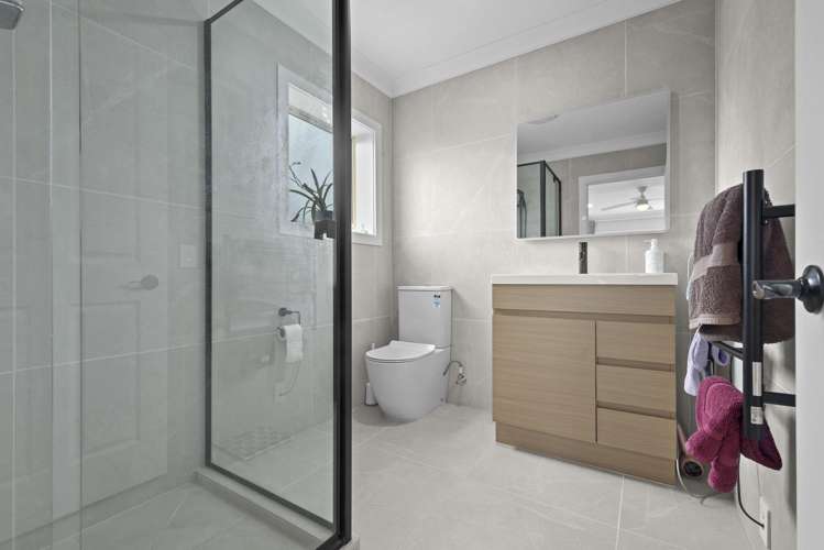 3 Greenway Rise Gulf Harbour_17