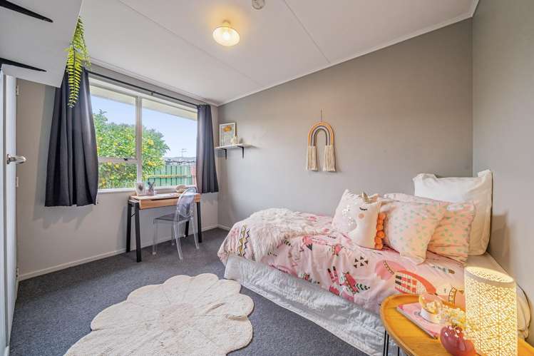77 Pasadena Crescent Totara Park_16