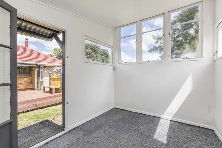 63 Kervil Avenue Te Atatu Peninsula_16