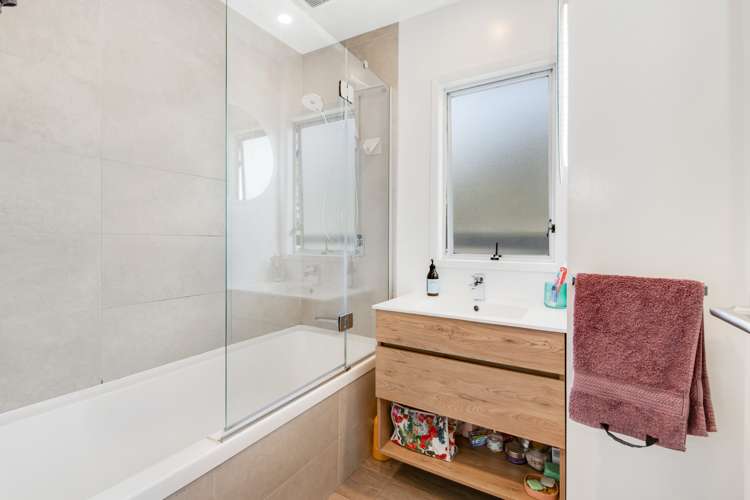 20 Spargo Road Massey_15