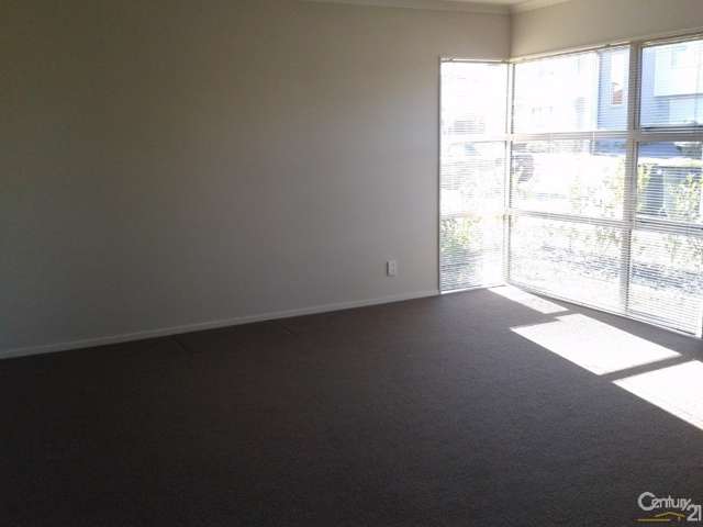 5 Lorenzo Way Flat Bush_2