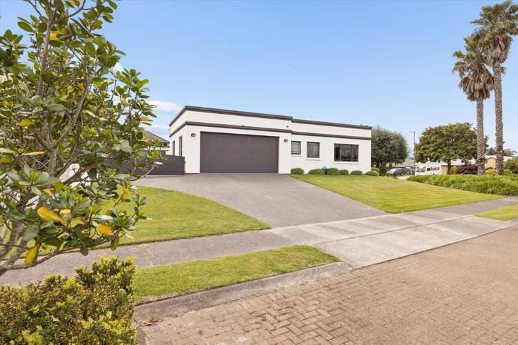 76 Palm Beach Boulevard Papamoa Beach_4