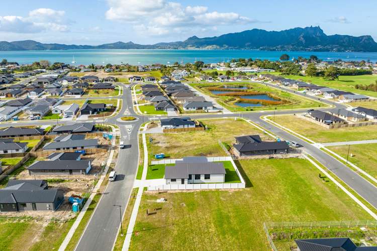 21 Te Piriti Road One Tree Point_8