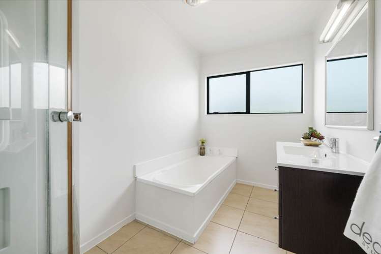 11 Breenagh Place Massey_14