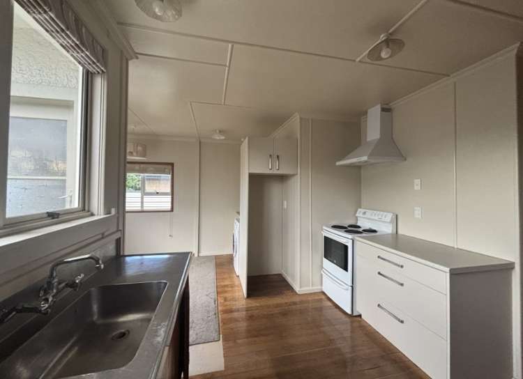 31 Queens Crescent 11441_2