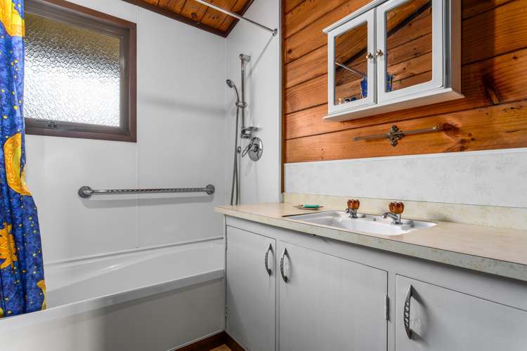 39 Kirk Crescent Kawerau_11