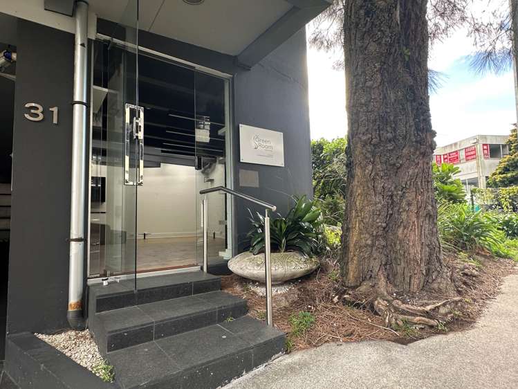 Unit 2H/31 Davis Crescent Newmarket_8