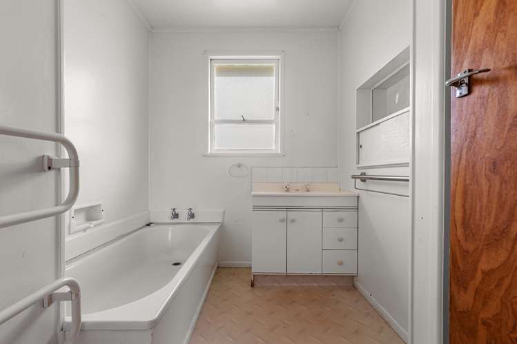 3 Woods Avenue Matua_10