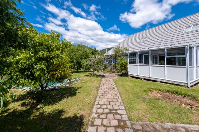 215a Waikawa Road Waikawa_3