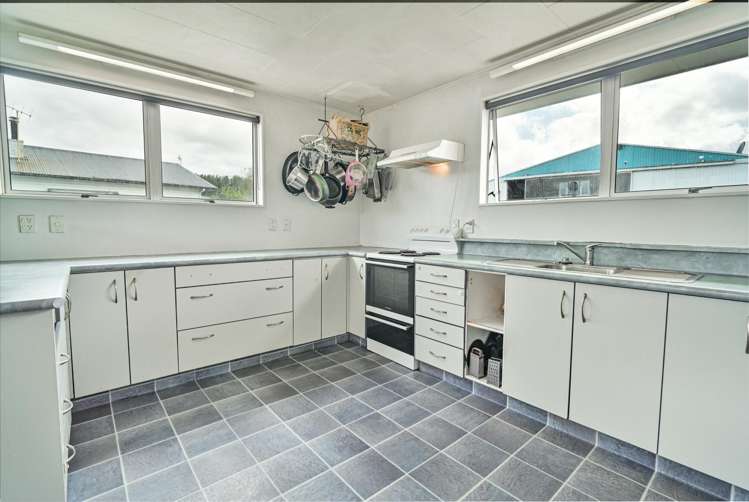 114 Kaiapo Road Camberley_9